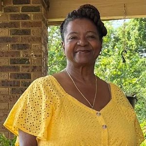 Meet your Posher, Renee